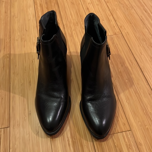 Franco Sarto heeled Chelsea boot - Picture 3 of 4